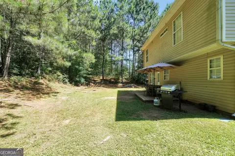 Exterior - 470 Old Tree Dr, Jackson, GA 30233 photo 6 of 7