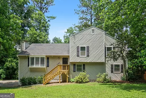 3985 Lookout Point Dr, Marietta, GA 30066