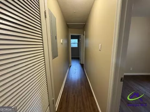 Entry Way - 112 Barbara Dr, Warner Robins, GA 31093 photo 1 of 1