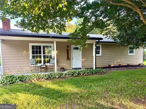 161 Pine Valley Dr, Powder Springs, GA 30127
