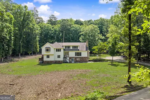 360 Darren Dr, Fayetteville, GA 30215