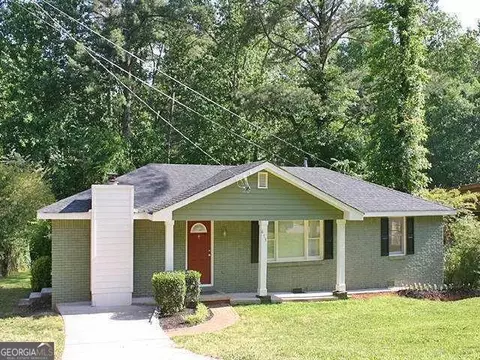 673 Valleyview Dr, Forest Park, GA 30297