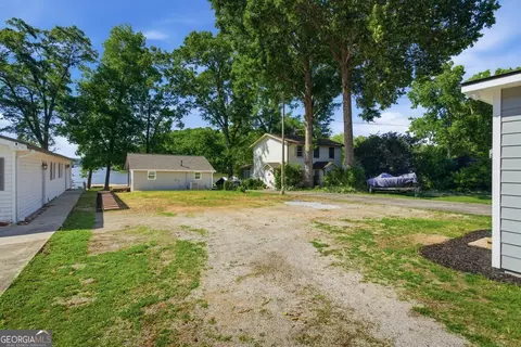 Exterior - 230 Arrow Point Rd, Jackson, GA 30233 photo 4 of 5