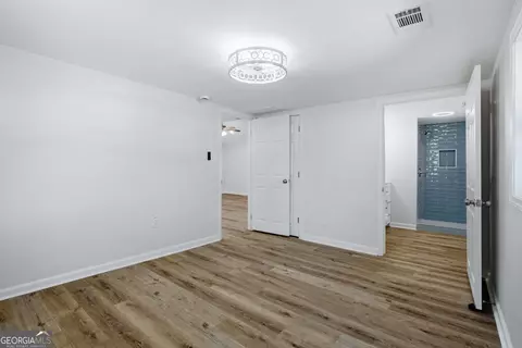 Bedroom - 230 Arrow Point Rd, Jackson, GA 30233 photo 2 of 4