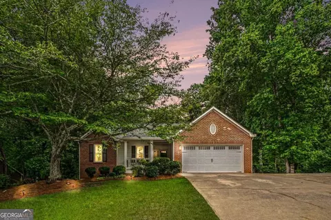6008 Woodcreek Dr, Woodstock, GA 30188