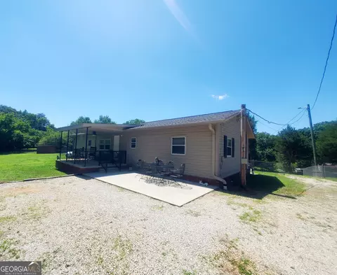 Exterior - 2021 Red Hill Rd, Carnesville, GA 30521 photo 7 of 9