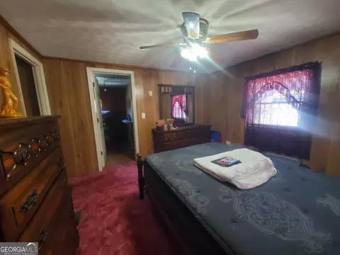 Bedroom - 2021 Red Hill Rd, Carnesville, GA 30521 photo 3 of 4
