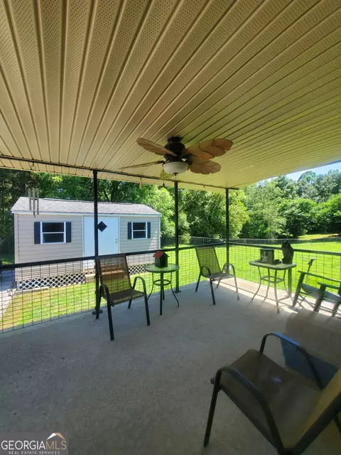 Exterior - 2021 Red Hill Rd, Carnesville, GA 30521 photo 6 of 9