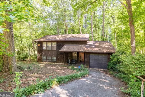 4252 Nelby Dr, Stone Mountain, GA 30083
