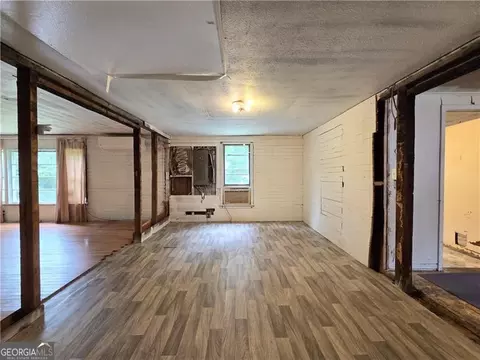 Living - 4511 Us-411, Rydal, GA 30171 photo 8 of 8