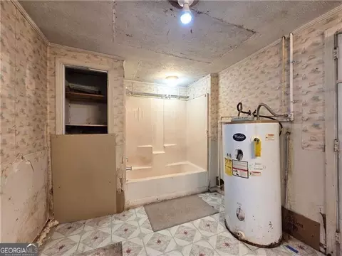 Bath - 4511 Us-411, Rydal, GA 30171 photo 2 of 2