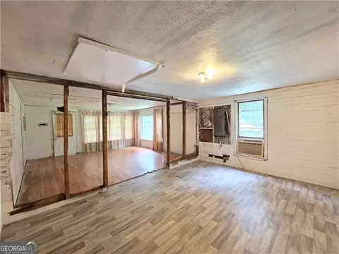 Living - 4511 Us-411, Rydal, GA 30171 photo 7 of 8
