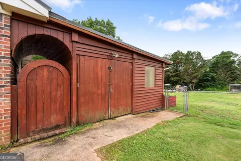 Exterior - 62 Maley Rd, Lagrange, GA 30240 photo 11 of 16