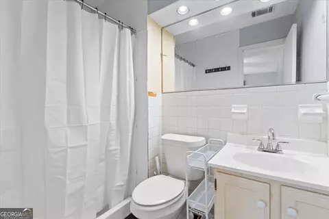 Bath - 62 Maley Rd, Lagrange, GA 30240 photo 1 of 3