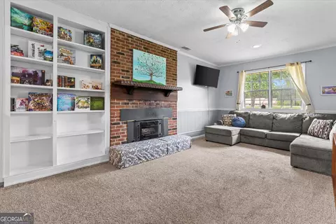 Living - 62 Maley Rd, Lagrange, GA 30240 photo 4 of 5