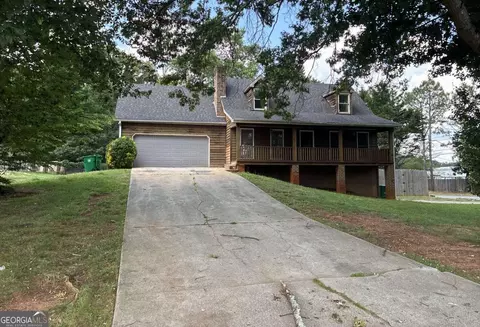 667 King Rd, Stone Mountain, GA 30088