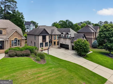 585 Settles Brook Ct, Suwanee, GA 30024 photo 2