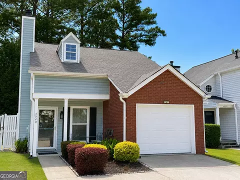 4040 Chattahoochee Trce, Duluth, GA 30097