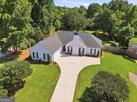 1921 E Bay St, Hoschton, GA 30548