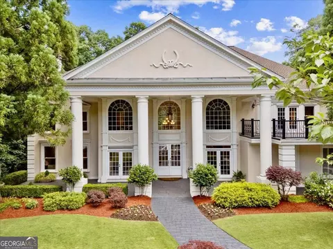 795 Aran Dr, Roswell, GA 30076
