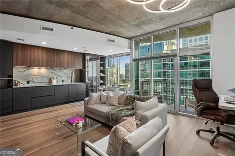 933 Peachtree St NE #1824, Atlanta, GA 30309