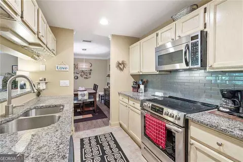 123 Warm Springs Cir, Roswell, GA 30075