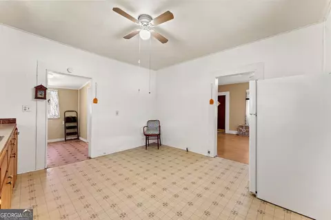 Entry Way - 76 Park St, Commerce, GA 30529 photo 2 of 2