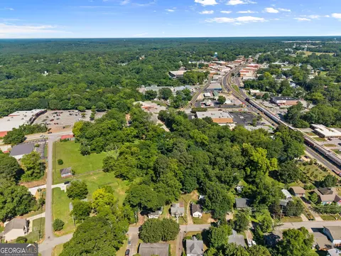 View/Area - 76 Park St, Commerce, GA 30529 photo 3 of 7