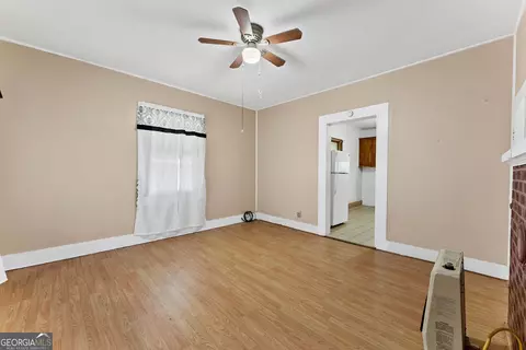 Living - 76 Park St, Commerce, GA 30529 photo 1 of 3