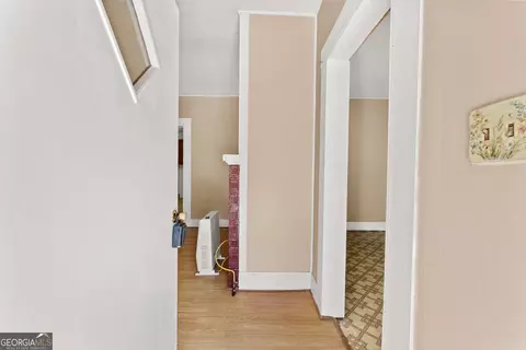 Entry Way - 76 Park St, Commerce, GA 30529 photo 1 of 2