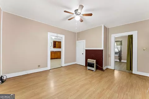 Living - 76 Park St, Commerce, GA 30529 photo 3 of 3