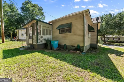 Exterior - 76 Park St, Commerce, GA 30529 photo 8 of 14