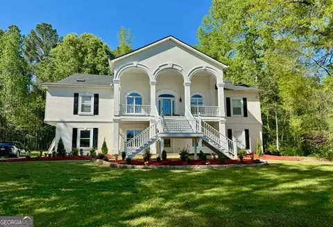 115 Hazelridge Ln, Sharpsburg, GA 30277