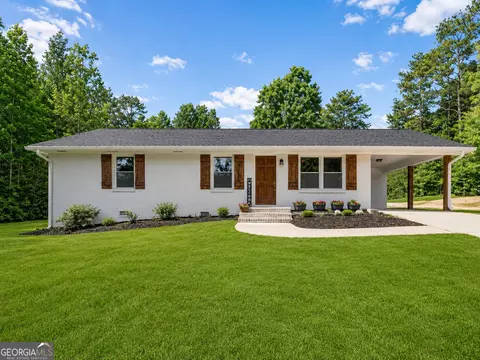 899 Simmons Rd, Social Circle, GA 30025
