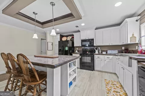 Kitchen - 205 Hope Dr, Comer, GA 30629 photo 3 of 3