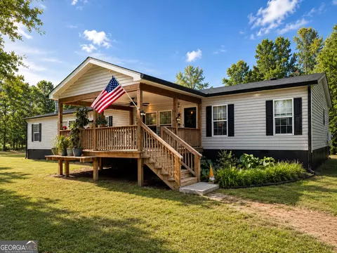 205 Hope Dr, Comer, GA 30629