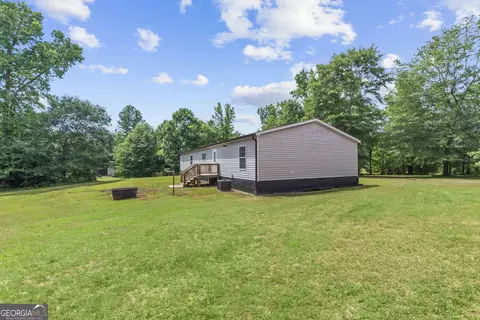 Exterior - 205 Hope Dr, Comer, GA 30629 photo 3 of 5