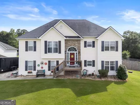 233 Cambridge Dr, Loganville, GA 30052