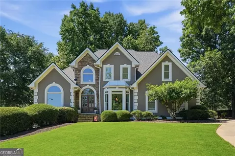520 Estate Club Cir, Roswell, GA 30075