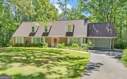 400 Harris St, Toccoa, GA 30577