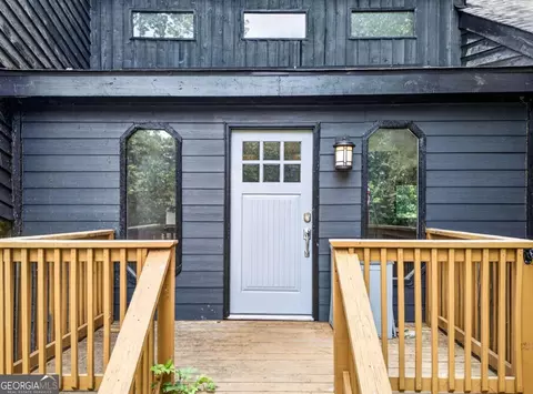 5169 Rockbridge Dr, Stone Mountain, GA 30087