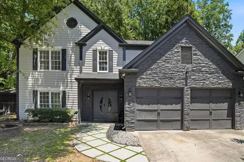 895 Eagle Creek Dr NW, Lawrenceville, GA 30044