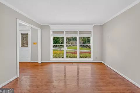 Living - 312 Ashford Cir, Lagrange, GA 30240 photo 1 of 8