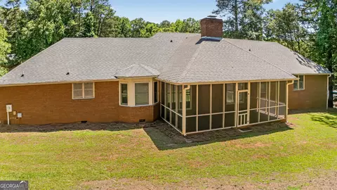 Exterior - 312 Ashford Cir, Lagrange, GA 30240 photo 2 of 5