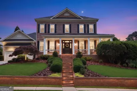 1072 Moores Walk Ln, Suwanee, GA 30024