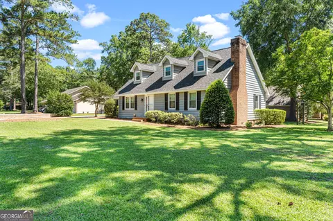 2008 Cedar Ridge Dr, Perry, GA 31069