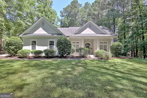 220 Farr Lake Dr, Tyrone, GA 30290
