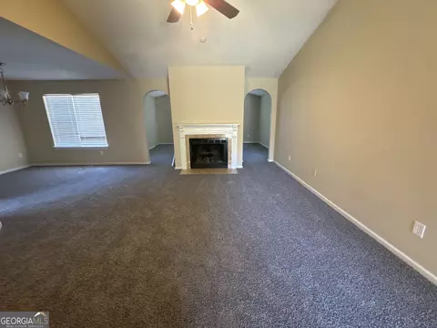 3235 Hunters Crossing Pt, Lithonia, GA 30038