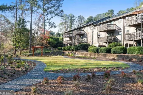 408 Smokerise Cir SE, Marietta, GA 30067