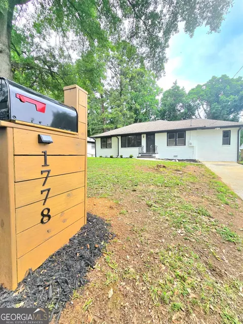 1778 Buckeye St, Atlanta, GA 30310